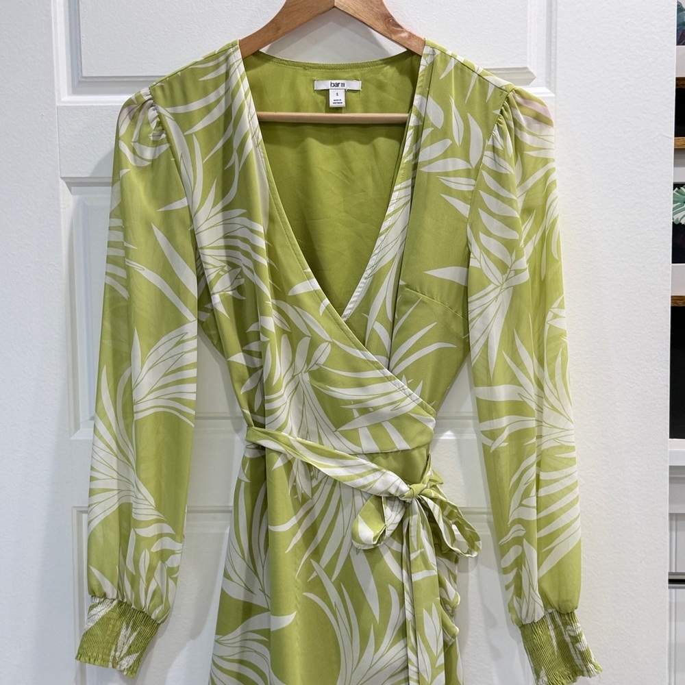 Bar III Tropical Palm Wrap Dress Small - Picture 2 of 9